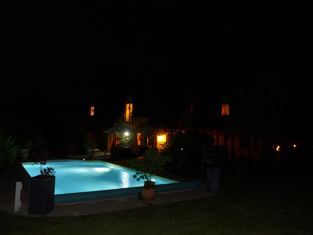 Chambres D'Hotes La Breachere Yvre-l'Eveque ภายนอก รูปภาพ